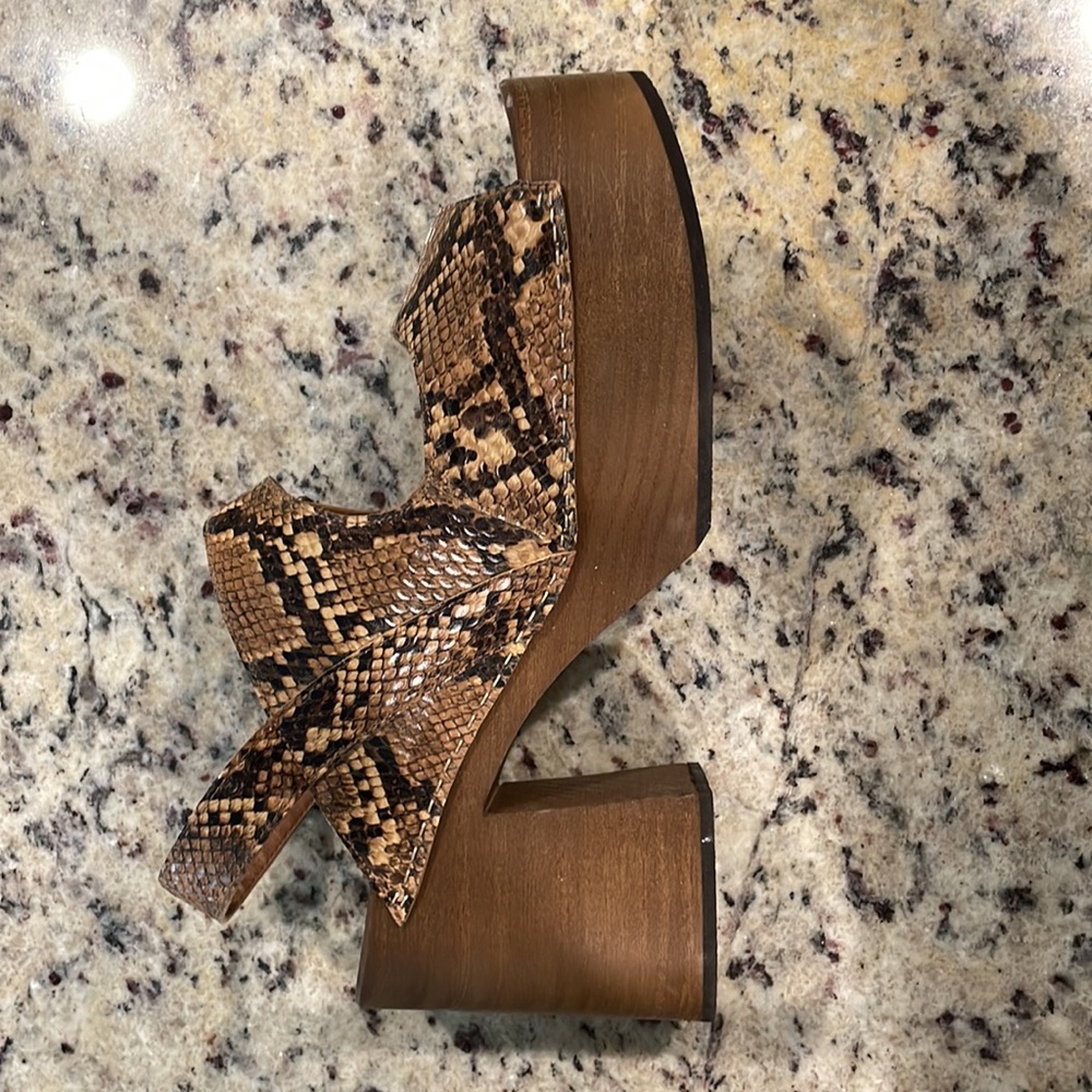 Free People Sandal Clog Belem Platform Snakeskin Black/Tan 39/US 9 Never Worn - Picture 5 of 6